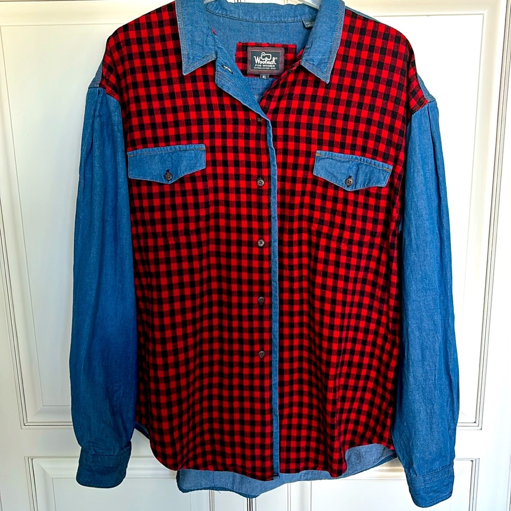 WOOLRICH XL Women’s denim shirt with red and black buffalo plaid.